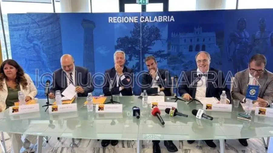 Il “Vinitaly” sbarca in Calabria: dal 30 agosto all’1 settembre al Parco Archeologico di Sibari (IL PROGRAMMA)
 images Il “Vinitaly” sbarca in Calabria: dal 30 agosto all’1 settembre al Parco Archeologico di Sibari (IL PROGRAMMA)