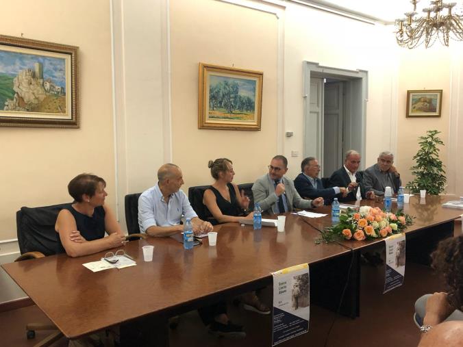 images Falcomatà annuncia una task force contro l'abbandono dei rifiuti. Prosegue la lotta agli evasori: "Recupereremo 10 milioni"