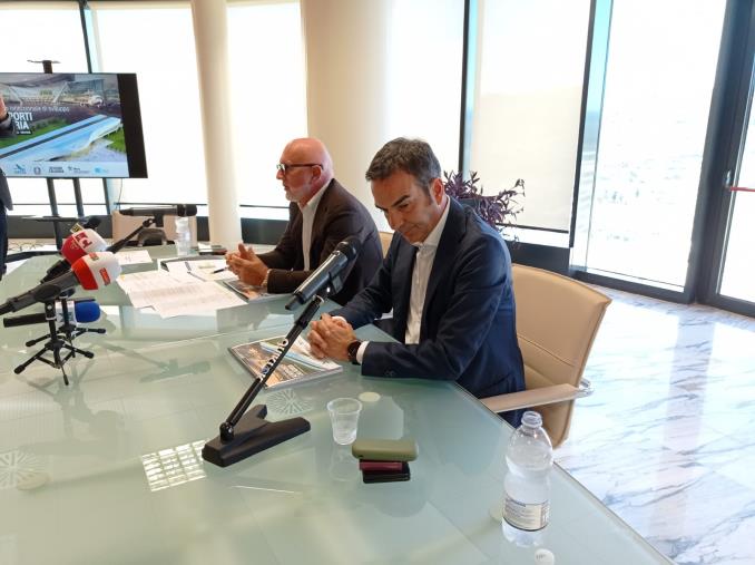 Cis da 215 milioni per gli aeroporti calabresi, Occhiuto: "Investimento epocale" images Cis da 215 milioni per gli aeroporti calabresi, Occhiuto: "Investimento epocale"