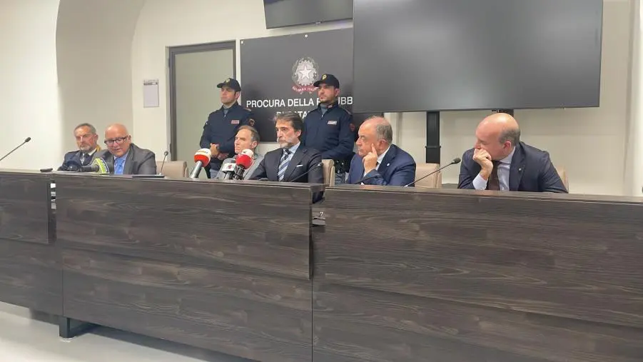 images Blitz a Catanzaro contro il clan degli zingari, plauso del Coisp alla Procura e ai colleghi 