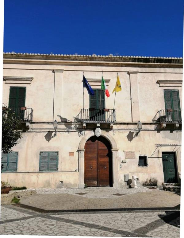 Coronavirus. Il Comune di Cariati "trasferisce" da lunedì 2 marzo la fermata dei bus su via Nazionale images Coronavirus. Il Comune di Cariati "trasferisce" da lunedì 2 marzo la fermata dei bus su via Nazionale