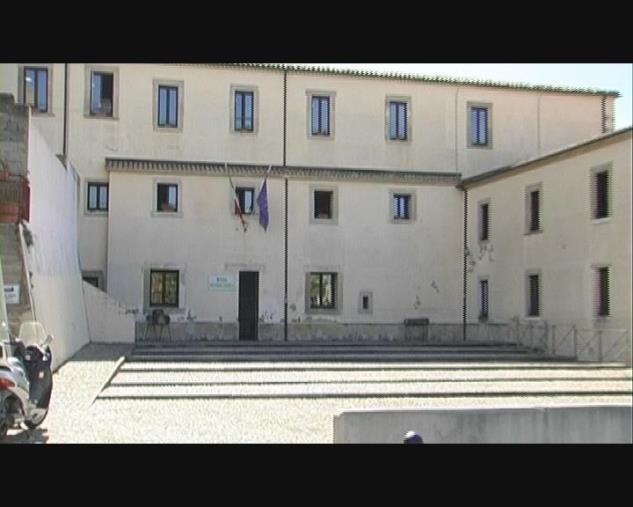 images Il Comune di Paola "sfratta" la scultura antimafia: la vedova di Luigi Gravina: "Così si indebolisce la lotta alla mafia"