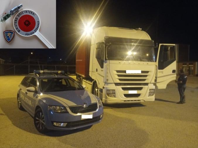 images Alterato il cronotachigrafo di un tir: patente sospesa e una denuncia a Vibo