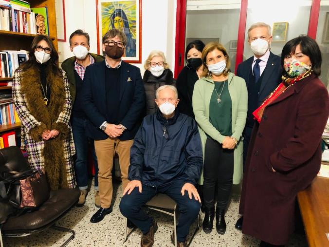 “Non lasciamo solo don Giacomo”: la visita dei rappresentanti di associazioni, sindacati e club service di Catanzaro e Lamezia alla Comunità Progetto Sud images “Non lasciamo solo don Giacomo”: la visita dei rappresentanti di associazioni, sindacati e club service di Catanzaro e Lamezia alla Comunità Progetto Sud