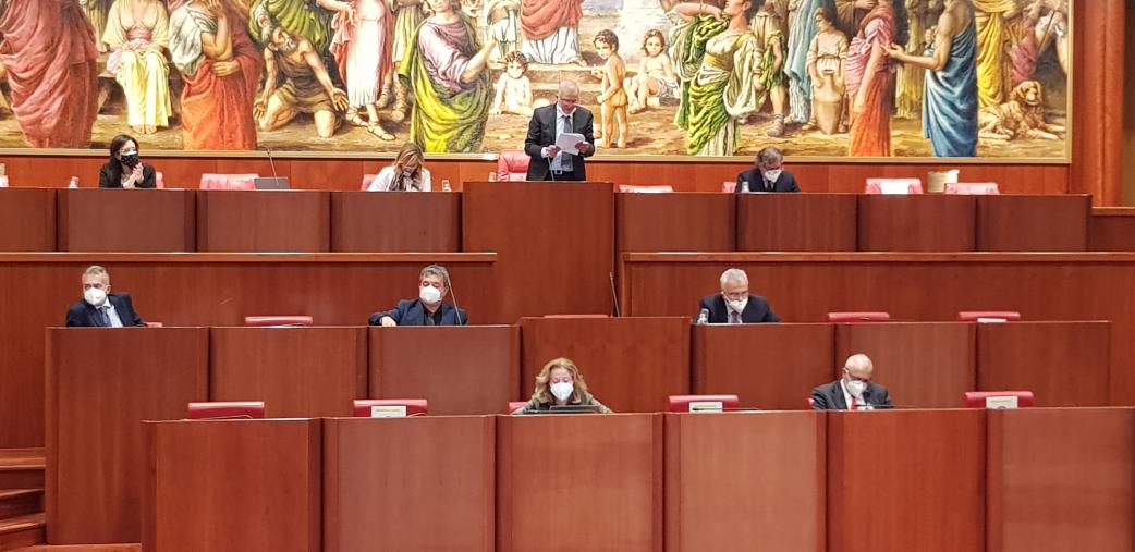 Consiglio regionale. Approvata le doppia preferenza di genere: il centrodestra spinge per il voto il 14 febbraio (VIDEO) images Consiglio regionale. Approvata le doppia preferenza di genere: il centrodestra spinge per il voto il 14 febbraio (VIDEO)