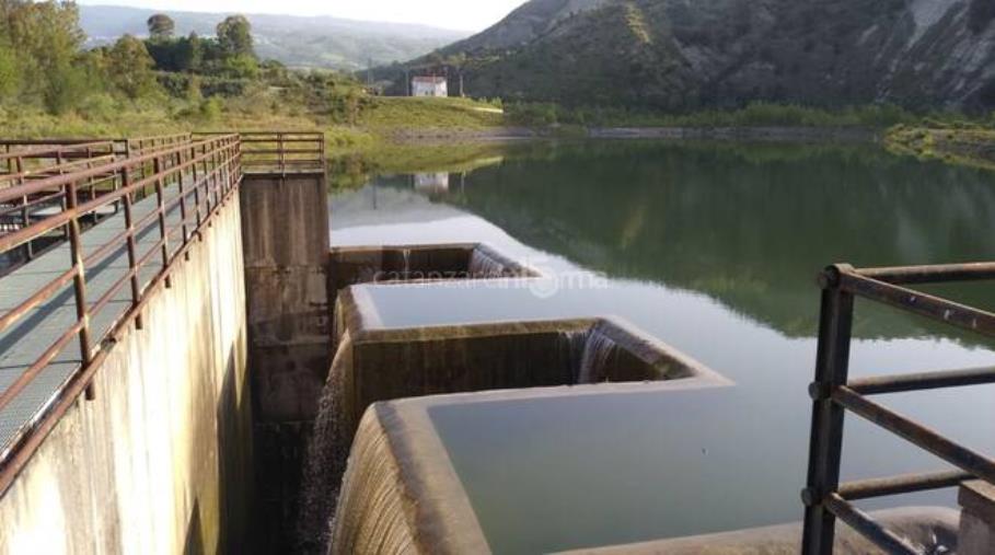 Guerra dell’acqua, Anbi: "Non è A2A a garantire il fabbisogno idropotabile di Catanzaro, ma la legge che va rispettata" images Guerra dell’acqua, Anbi: "Non è A2A a garantire il fabbisogno idropotabile di Catanzaro, ma la legge che va rispettata"