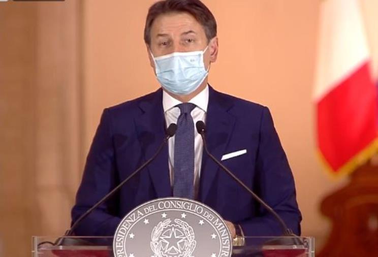 images Il nuovo Dpcm: per le palestre una settimana di 'prova'. I sindaci possono chiudere le aree con assembramenti alle 21 (VIDEO)