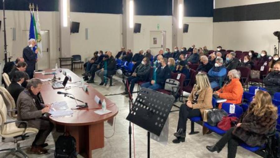 Nicotera, nell’Aula Magna del Liceo Classico si discute del porto turistico images Nicotera, nell’Aula Magna del Liceo Classico si discute del porto turistico