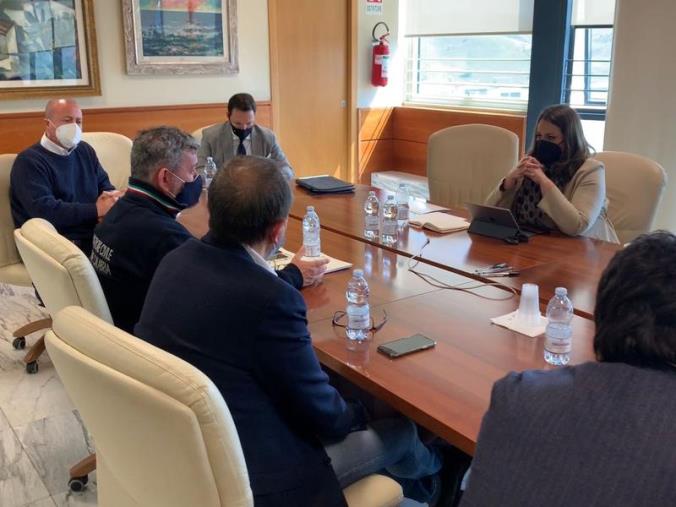 Vertice operativo sul porto di Gioia Tauro e Corap. Spirlì: "Al lavoro per nuovi progetti" images Vertice operativo sul porto di Gioia Tauro e Corap. Spirlì: "Al lavoro per nuovi progetti"