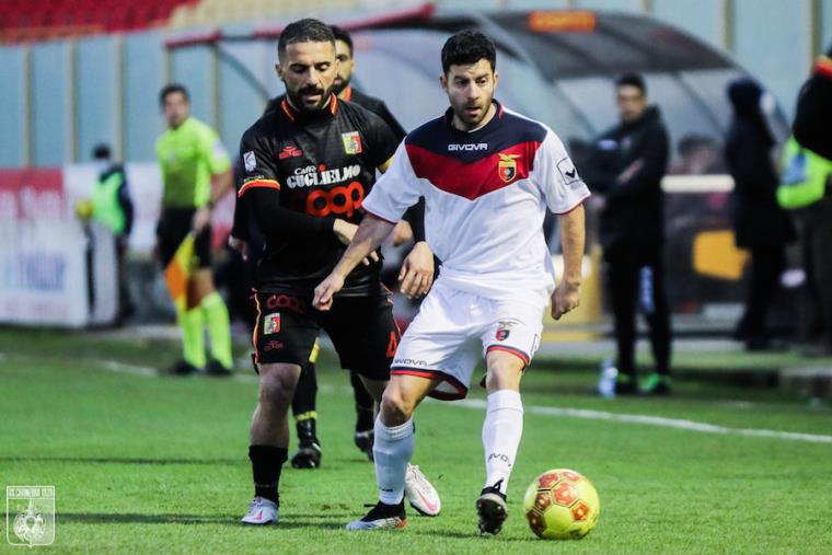 Palermo e Catanzaro in campo alle 12.30: probabili formazioni images Palermo e Catanzaro in campo alle 12.30: probabili formazioni