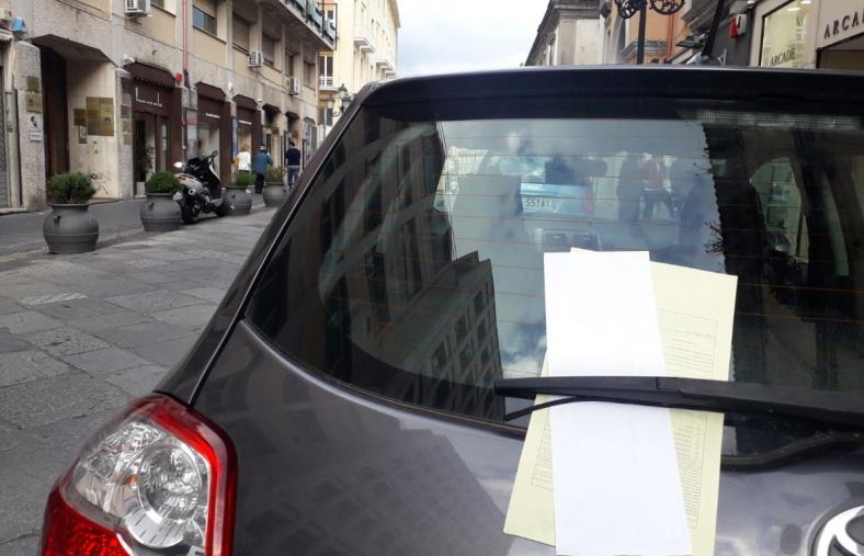 images Catanzaro, 4 milioni incassati dal Comune per le multe stradali. Il Codacons: “Come sono stati usati?”
