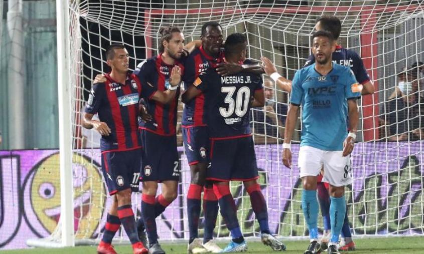 Serie B, il Crotone affonda il Pordenone e vede la A. Vittoria del Cosenza col Perugia
images Serie B, il Crotone affonda il Pordenone e vede la A. Vittoria del Cosenza col Perugia