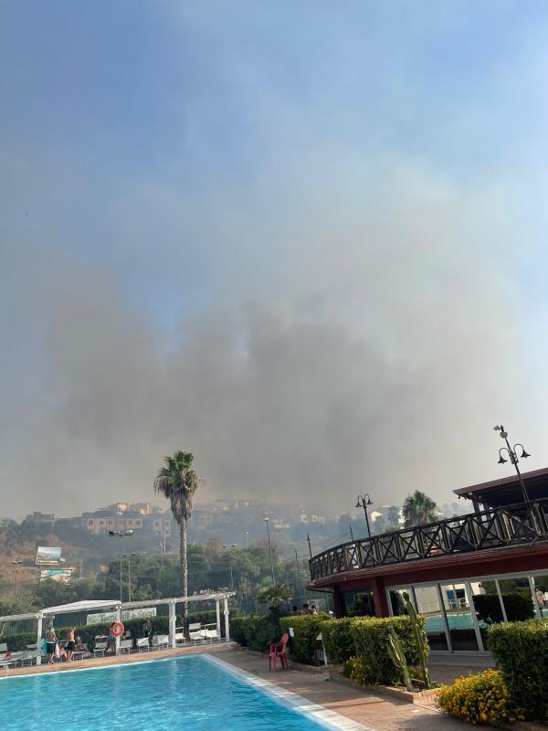 Crotone "terra dei fuochi", due militanti della Lega Giovani Calabria: "I colpevoli devono pagare"  images Crotone "terra dei fuochi", due militanti della Lega Giovani Calabria: "I colpevoli devono pagare"