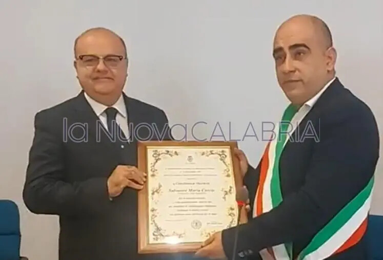 images Il procuratore Salvatore Curcio è cittadino onorario di Soverato: la cerimonia al comune (FOTO)