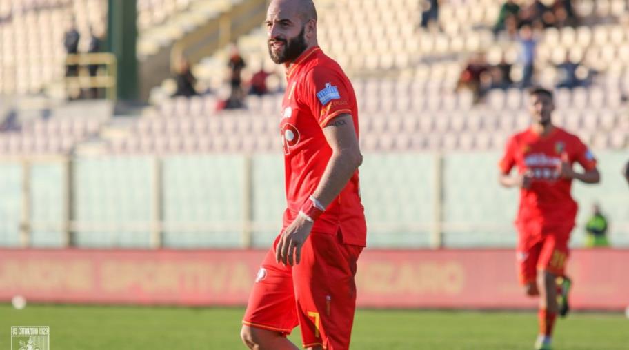 images Us Catanzaro 1929, l'attaccante Davis Curiale ceduto a titolo definito alla Vibonese