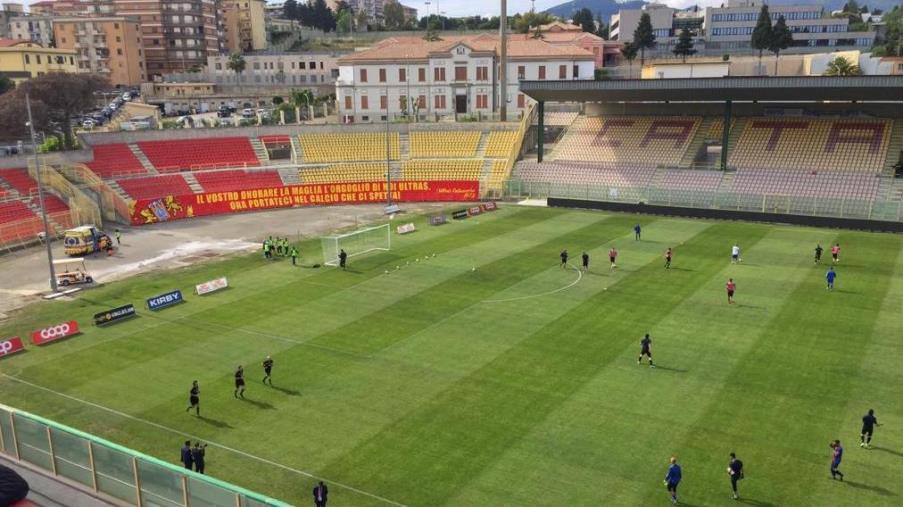 images Il corsivo giallorosso. Per il Catanzaro addio sogni di gloria. E nuvole sul futuro