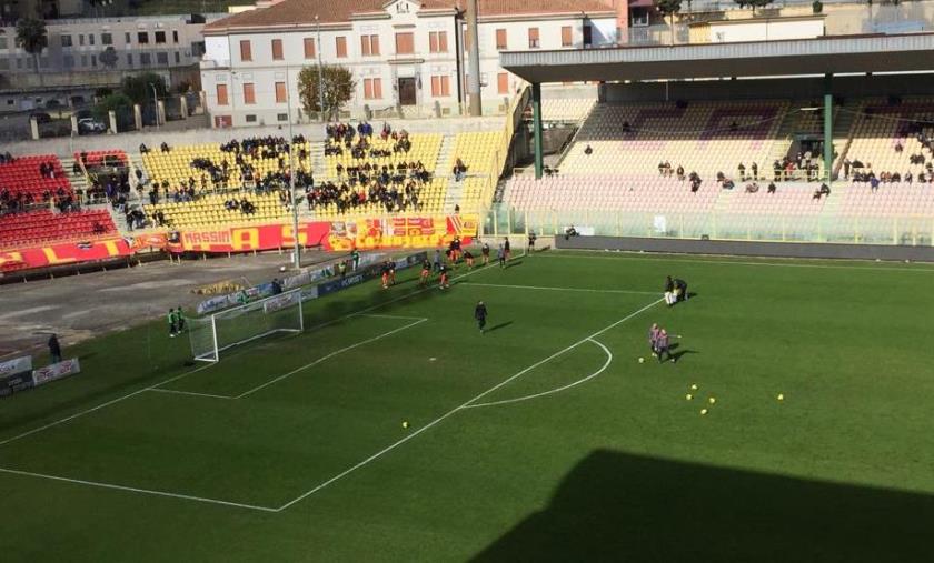 images Catanzaro e Foggia in campo alle 12: le formazioni ufficiali