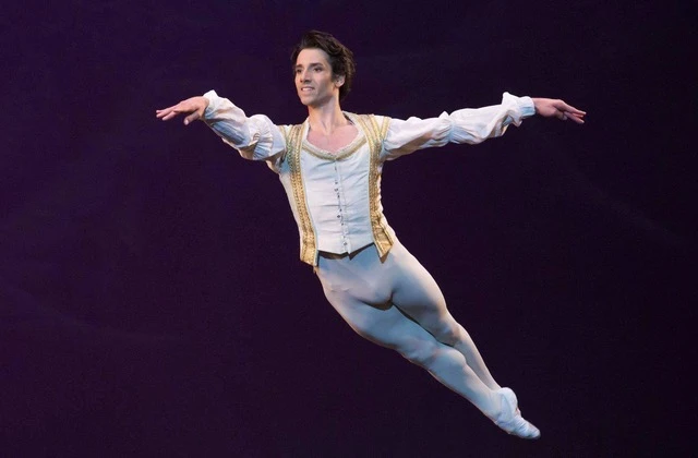 Catanzaro, Festival d’Autunno: danza e passione eterna con “Romeo e Giulietta” di Fredy Franzutti