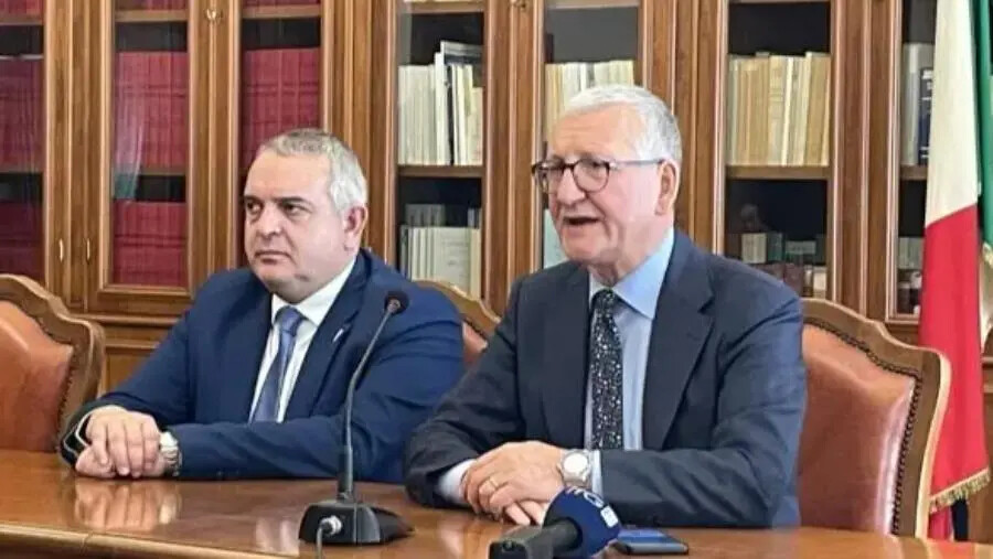 images Catanzaro, Castrese De Rosa si presenta alla città: “Sarò il prefetto del dialogo e dell'ascolto”