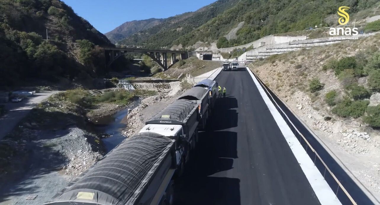 images Longobucco (Cs), prove di carico sul viadotto Ortiano 2: si avvicina la riapertura al traffico della SS 177 dir