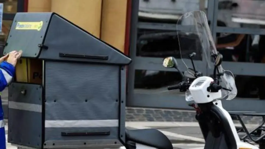 Poste, Del Fante: "Ottimo trimestre con il record storico di consegne dei nostri portalettere" images Poste, Del Fante: "Ottimo trimestre con il record storico di consegne dei nostri portalettere"