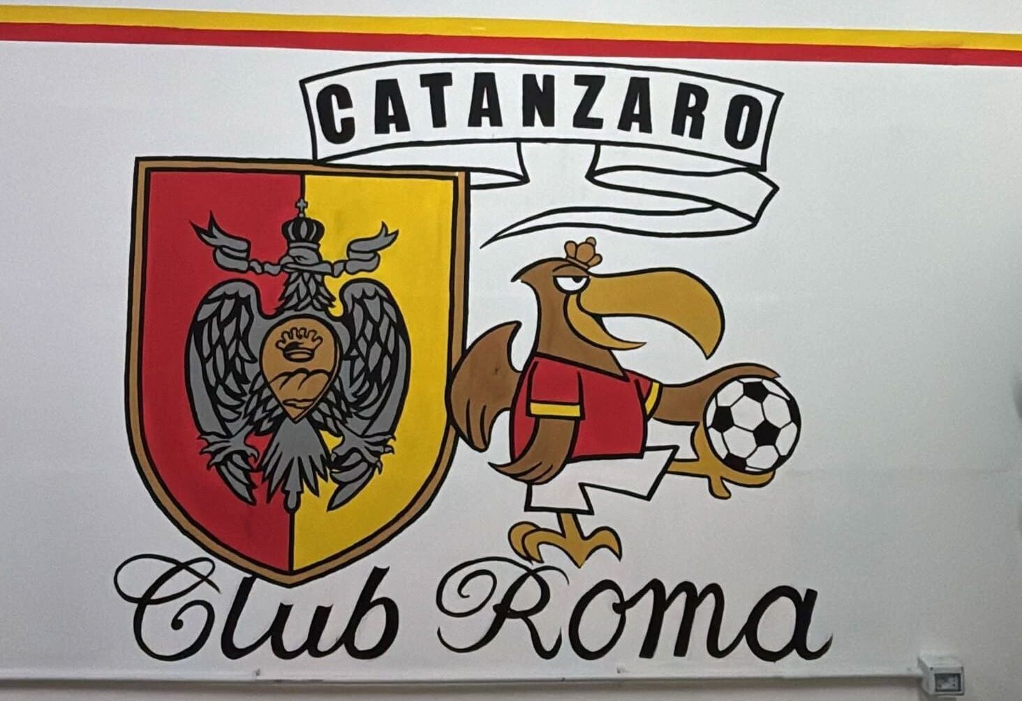 images Dal Catanzaro Club di Roma, alle "Aquile" giallorosse: "Il cuore oltre l'ostacolo, non c'è più tempo"