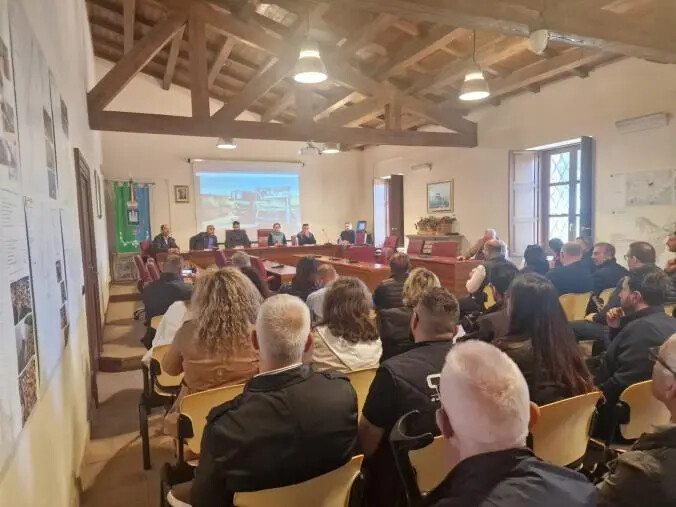 "Ci sono loro, ma ci siamo anche noi", martedì 30 aprile l'iniziativa a Isola Capo Rizzuto per dire 'no' alla 'ndrangheta images "Ci sono loro, ma ci siamo anche noi", martedì 30 aprile l'iniziativa a Isola Capo Rizzuto per dire 'no' alla 'ndrangheta