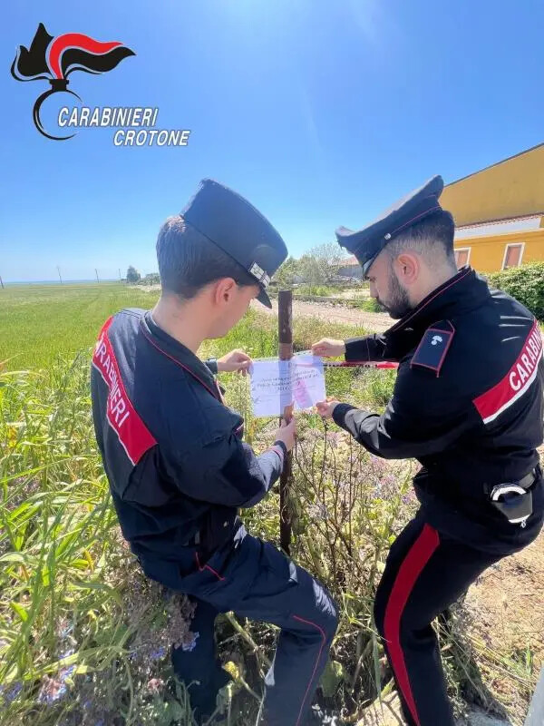 images Crotone, sequestrate due discariche di rifiuti pericolosi 