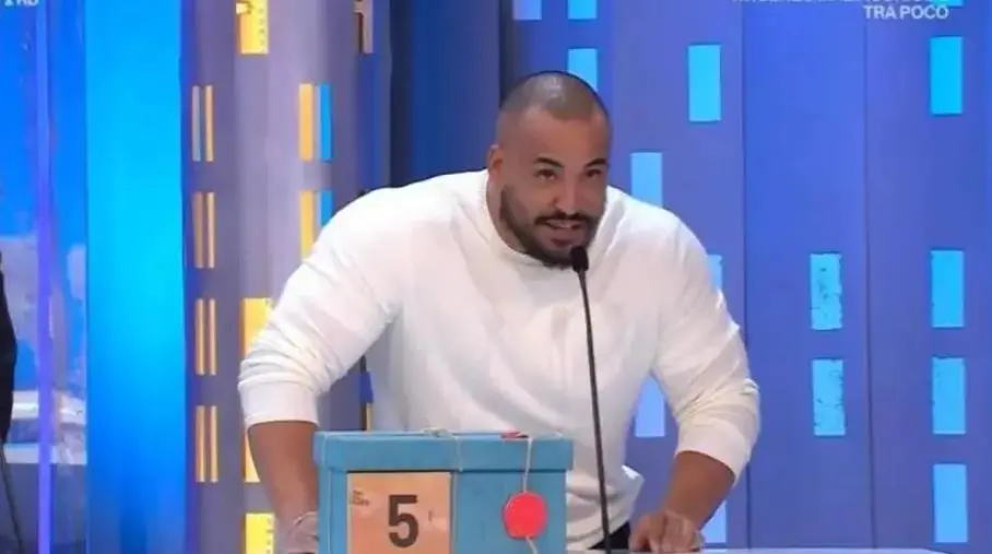 images José Logozzo, il “ballerino” protagonista di Affari Tuoi: “Le critiche? Non mi toccano”