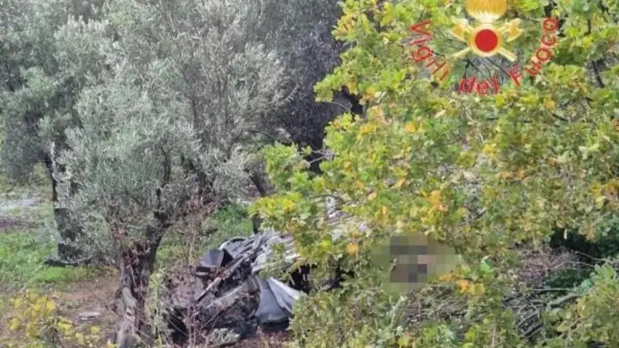 images Tragedia nel Catanzarese, ecco chi sono le 2 ragazze morte nell'incidente stradale