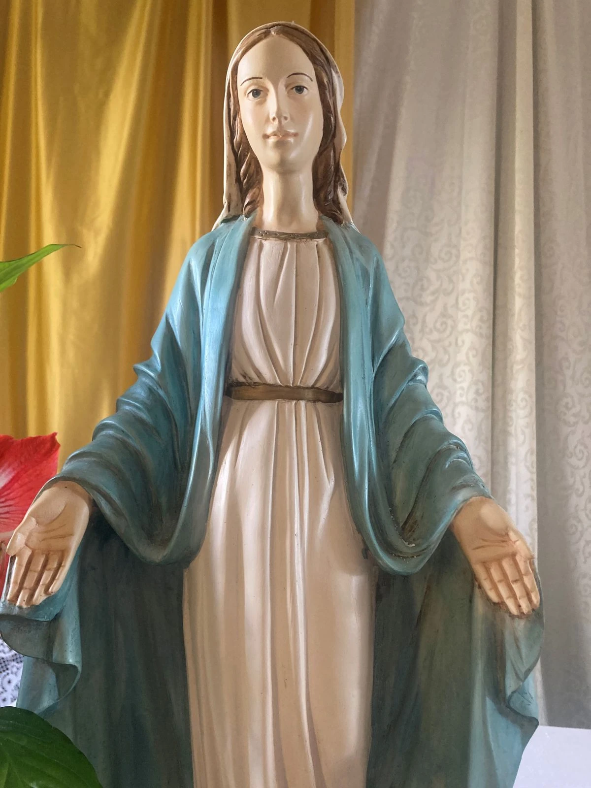 Don Roberto Corapi: "Mese di Maggio: quando nelle case si faceva l’altarino alla Madonna"