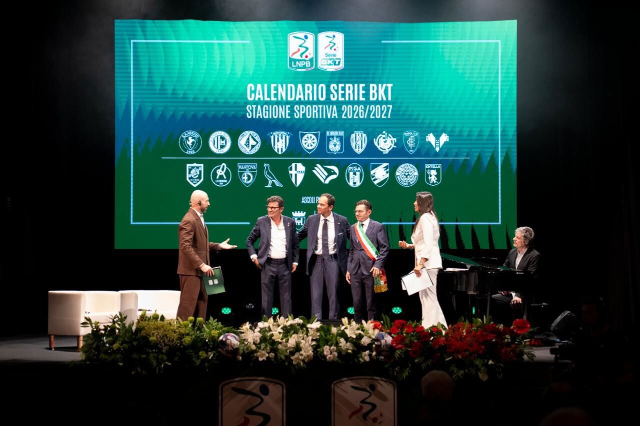 Catanzaro, il calendario della Serie B 2026/27: le prime tre gare in trasferta, esordio al “Ceravolo” il 12 settembre images Catanzaro, il calendario della Serie B 2026/27: le prime tre gare in trasferta, esordio al “Ceravolo” il 12 settembre