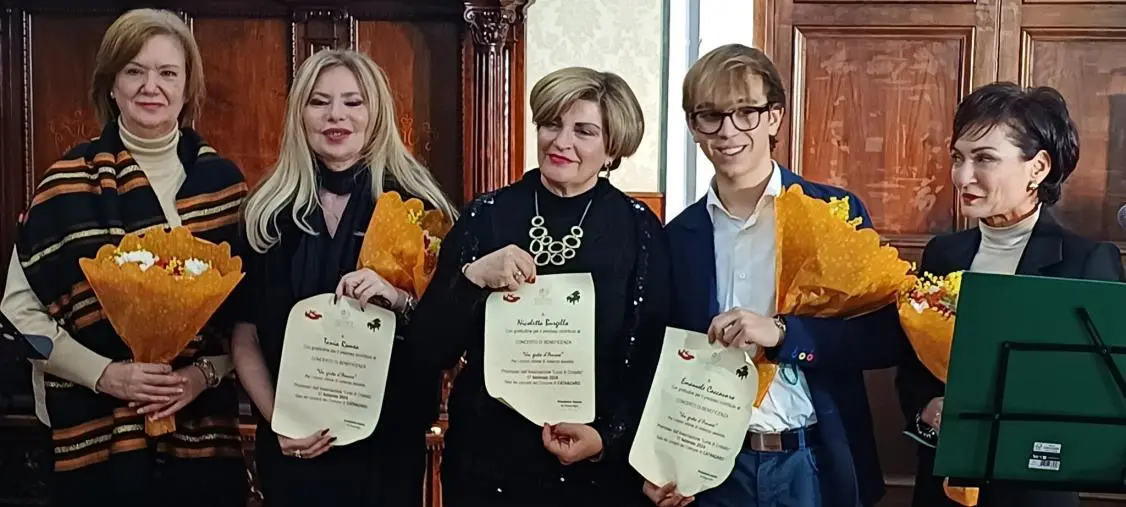 images Musica, pensieri e poesia a Catanzaro nella serata benefica contro la violenza assistita dai minori 