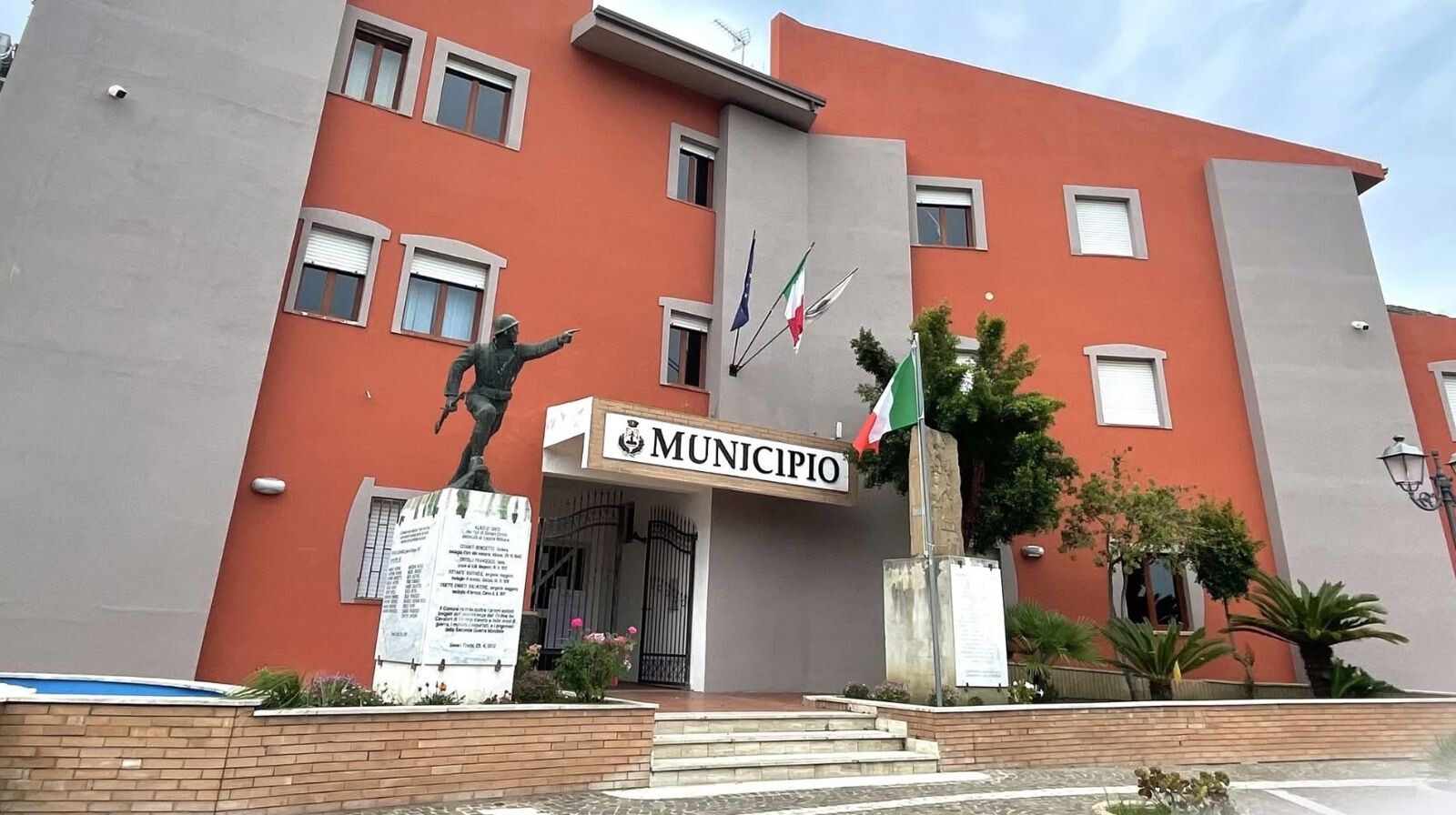 Simeri Crichi, la Commissione fa chiarezza sulla scuola: “Nessuna segnalazione sottovalutata” images Simeri Crichi, la Commissione fa chiarezza sulla scuola: “Nessuna segnalazione sottovalutata”