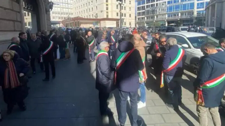 images Autonomia differenziata, i sindaci della Calabria in piazza a Catanzaro (IN AGGIORNAMENTO)