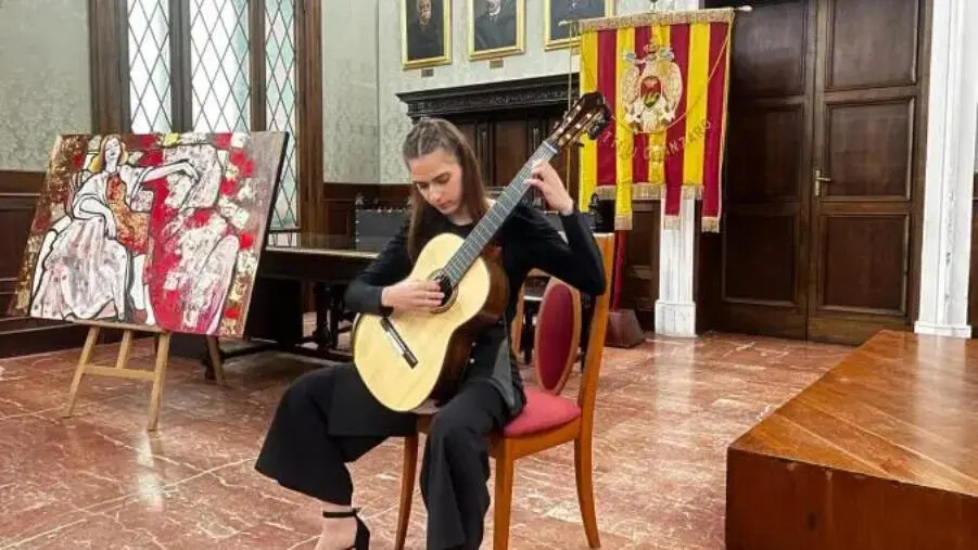 images Catanzaro, pomeriggio d'arte con il "Recital di Chitarra"