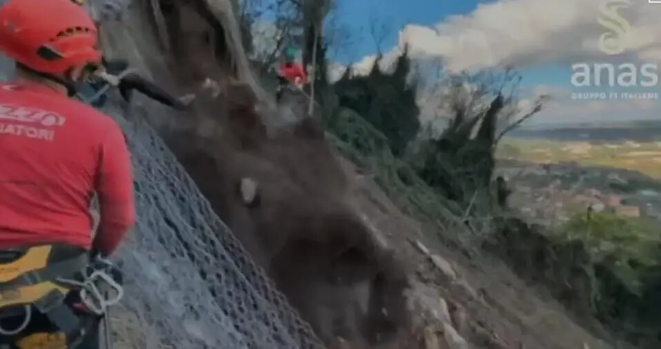 Anas, ripristinata la circolazione sulla SS 18 a Vibo images Anas, ripristinata la circolazione sulla SS 18 a Vibo