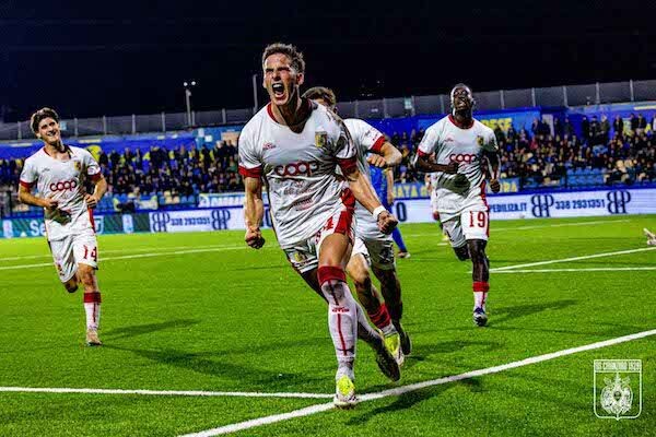 images Giallorossi a San Floro in vista della gara con l'Empoli nel giorno della festa della donna