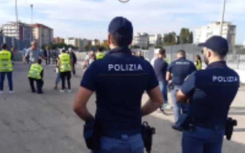 images Aggressione ai calciatori del Crotone, 6 tifosi colpiti da D.A.SPO 