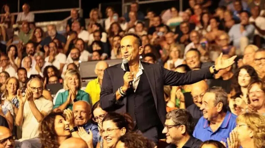 images Festival d'Autunno, Uccio De Santis coinvolge il pubblico con lo spettacolo “Non so che fare prima” 