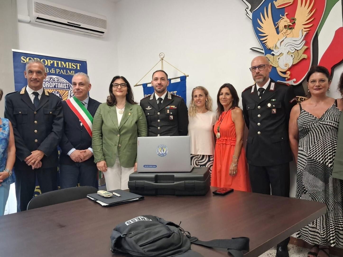 Violenza di genere, Soroptimist dona ai Carabinieri di Taurianova una “stanza protetta” portatile images Violenza di genere, Soroptimist dona ai Carabinieri di Taurianova una “stanza protetta” portatile