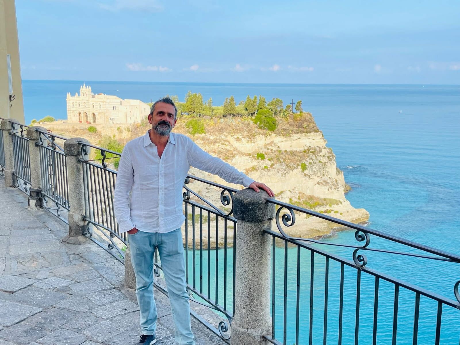 Tropea, cambia la viabilità: stop ai pass su corso Vittorio Emanuele e strisce bianche residenti images Tropea, cambia la viabilità: stop ai pass su corso Vittorio Emanuele e strisce bianche residenti