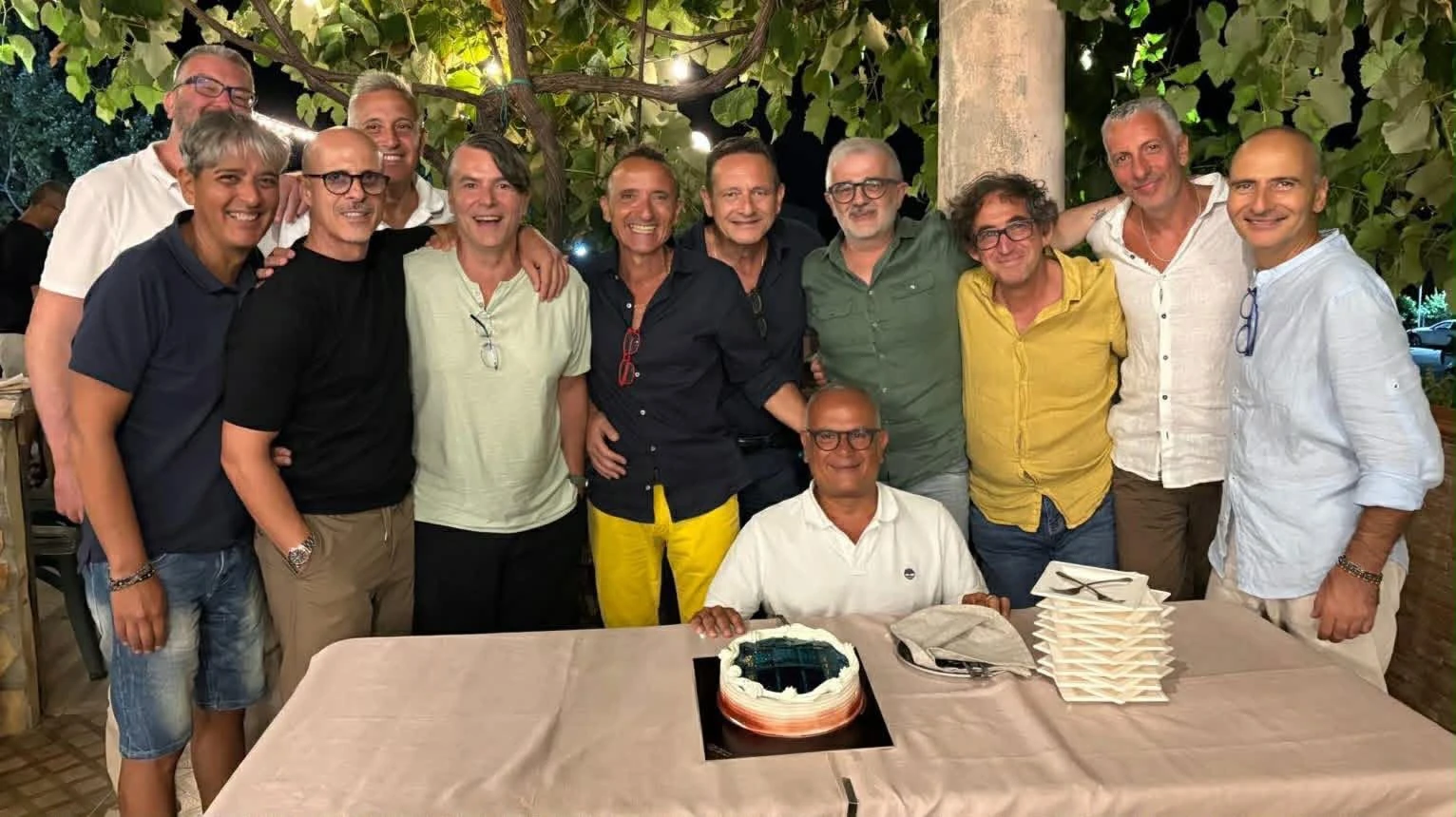 Catanzaro, la 5ª B 1989 dell’Industriale si ritrova dopo 37 anni: una serata di ricordi e amicizia