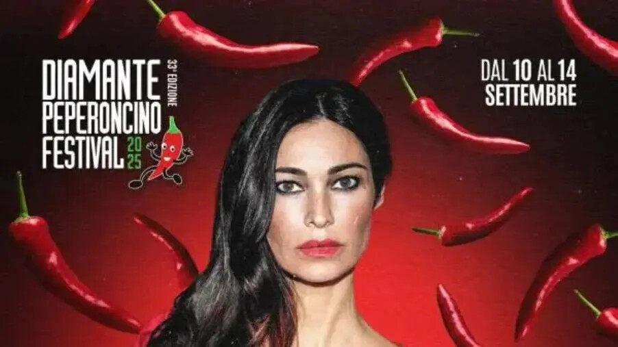 images Diamante, Manuela Arcuri è la madrina del 'Peperoncino Festival'  