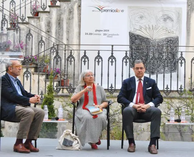 La premiazione finale della XII edizione del Premio Sila images La premiazione finale della XII edizione del Premio Sila