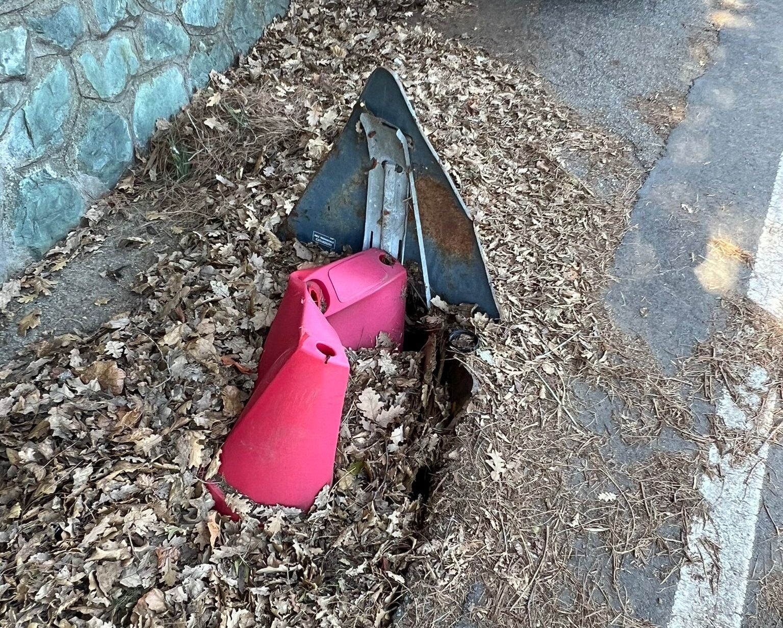 images Catanzaro, Scarpino: "A Sant’Elia da quasi tre anni una voragine creata da sversamenti fognari"