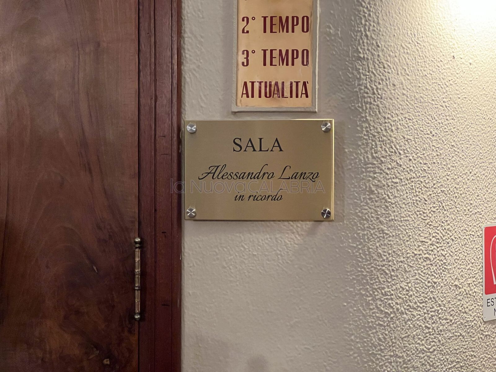 Catanzaro, il Supercinema intitola la sala platea ad Alessandro Lanzo: “Il suo sorriso resterà qui con noi” images Catanzaro, il Supercinema intitola la sala platea ad Alessandro Lanzo: “Il suo sorriso resterà qui con noi”