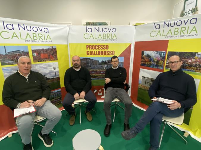 Il Processo Giallorosso. Il big match contro il Bari è domenica: come ci arriva il Catanzaro? (GUARDA LA DIRETTA) images Il Processo Giallorosso. Il big match contro il Bari è domenica: come ci arriva il Catanzaro? (GUARDA LA DIRETTA)