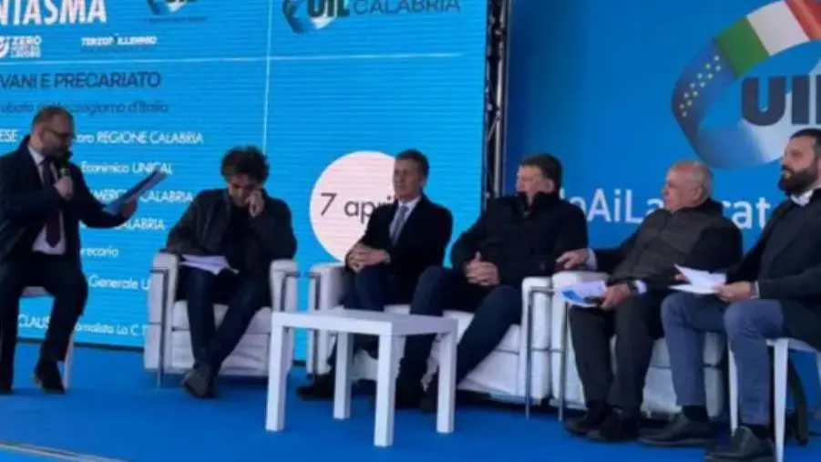 images La Uil fa tappa a Cosenza, Senese: "In Calabria il 61% dei giovani è assunto con contratti atipici"