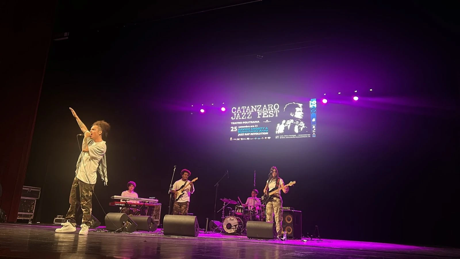 Catanzaro Jazz Fest, Davide Shorty & Nuova Army incantano la notte del Politeama